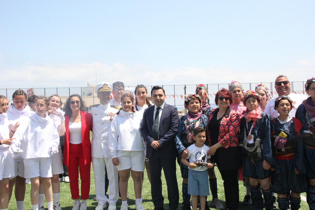 19 MAYIS ATATÜRK'Ü ANMA, GENÇLİK VE SPOR BAYRAMI İLÇEMİZDE BÜYÜK COŞKU İLE KUTLANDI